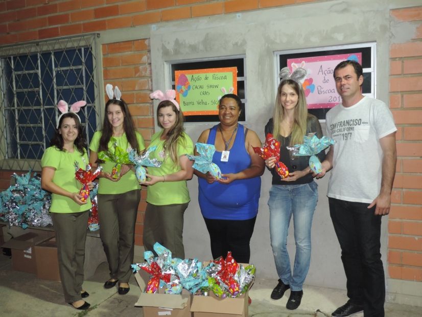 Barra Velha Crianas receberam chocolates doados pela Cacau Show de Barra Velha Com a participação de 144 crianças, que estavam acompanhadas de seus familiares, aconteceu na noite do último sábado, 14 de...