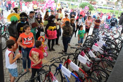 Barra Velha Aconteceu no último domingo em Barra Velha o 20º Passeio Ciclístico que é promovido pelo CDL com o apoio da Fundação de Turismo Esporte e Cultura. Bicicletas enfeitadas abrilhantaram o...